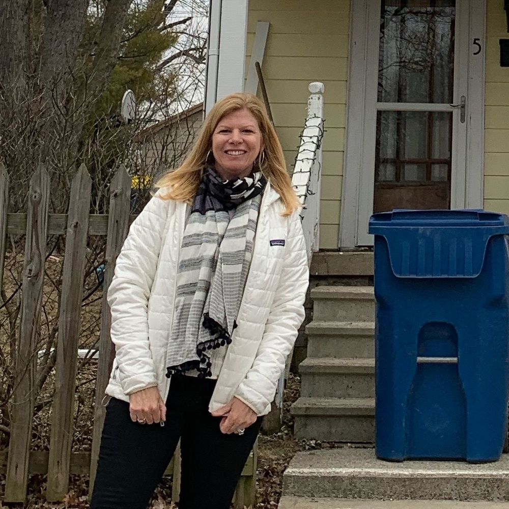 Meet your Posher, Jennifer